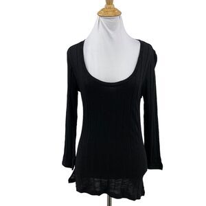 Sanctuary Ribbed Knit Top Womens S Small Black Low Scoop Neck Split Sides Shirt